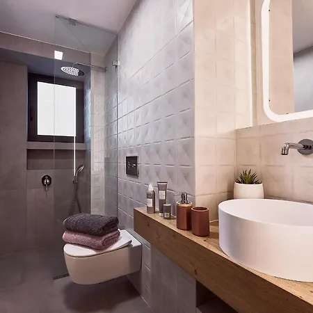 Carpos Villa *