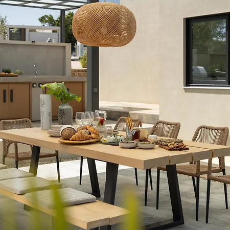 Carpos Villa