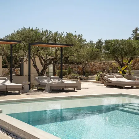 Carpos Villa *